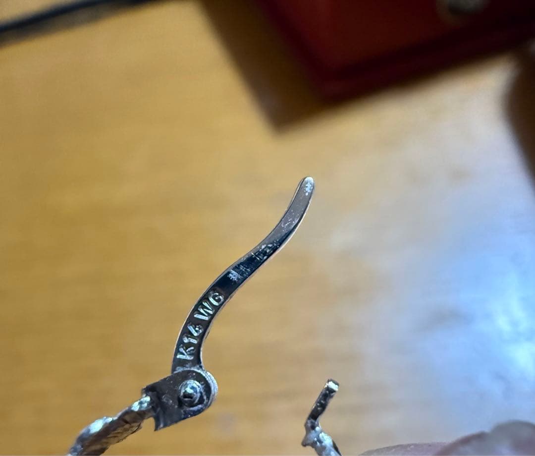 イタリア製・花柄ネックレスとピアスセット