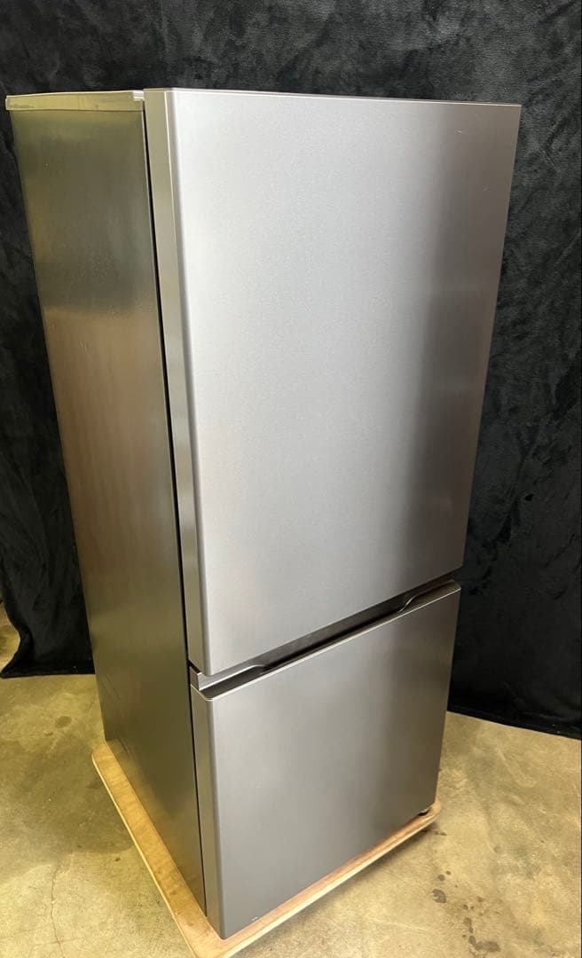 【美品】AQUAノンフロン冷蔵庫200L2024年製 AQR-20P (DS)