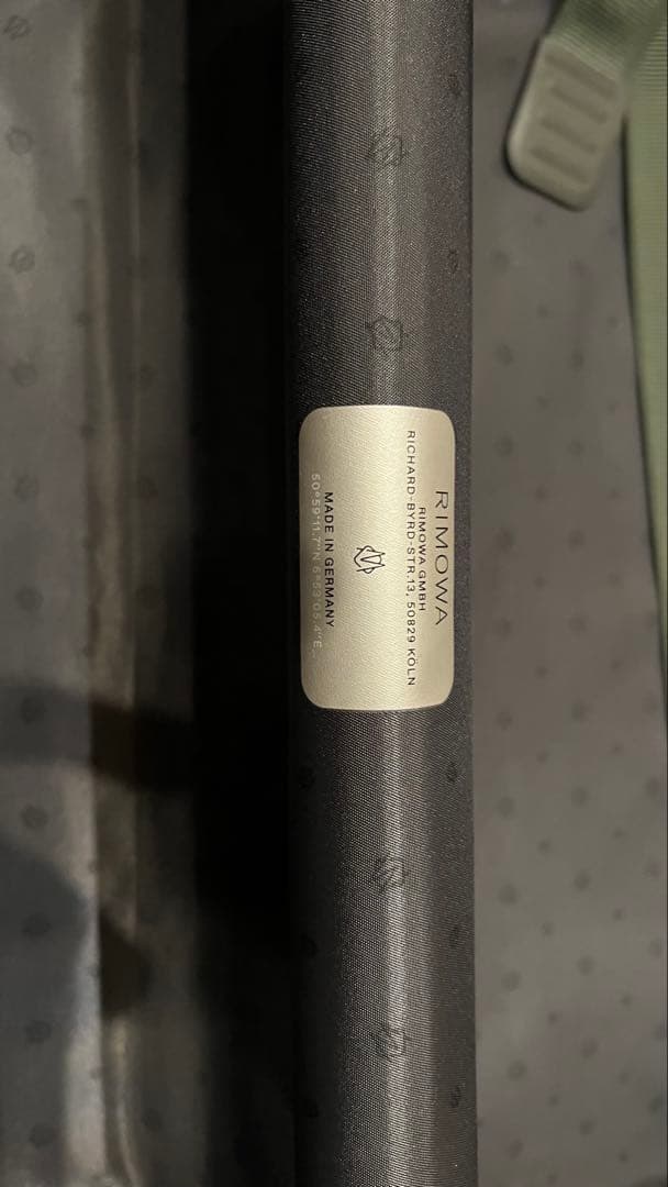 d*n様 【一点限り　極美品　50%引き】リモワ オリジナルキャビン 35L 4