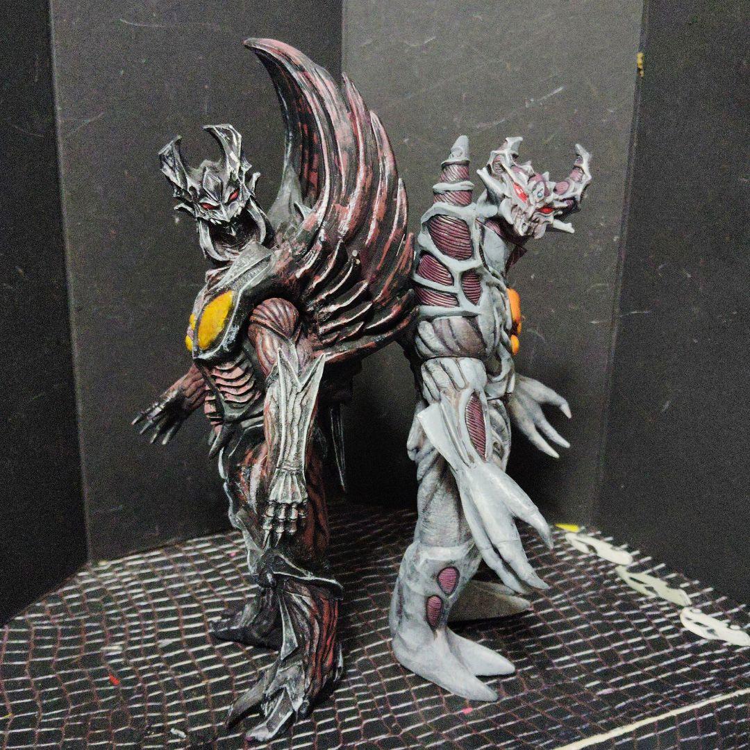りウルトラ怪獣旧型絶版ソフビカオスダークネス.イヴリース1801.2930