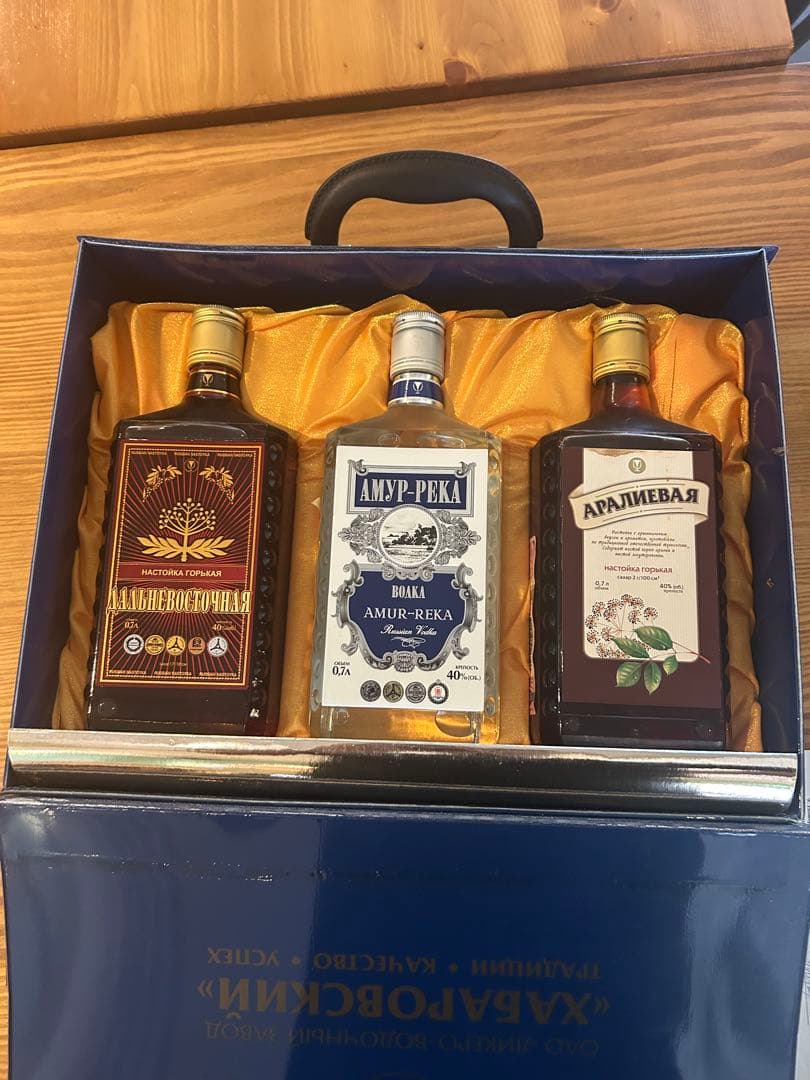 ウォッカ　ハバロフスク150周記念　3本セット　鑑定書付き