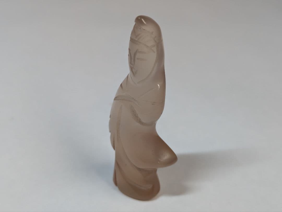 古瑪瑙　水晶　観音様　仏様　菩薩　瑪瑙　骨董　古玩　印材　根付　念持仏　懐中仏