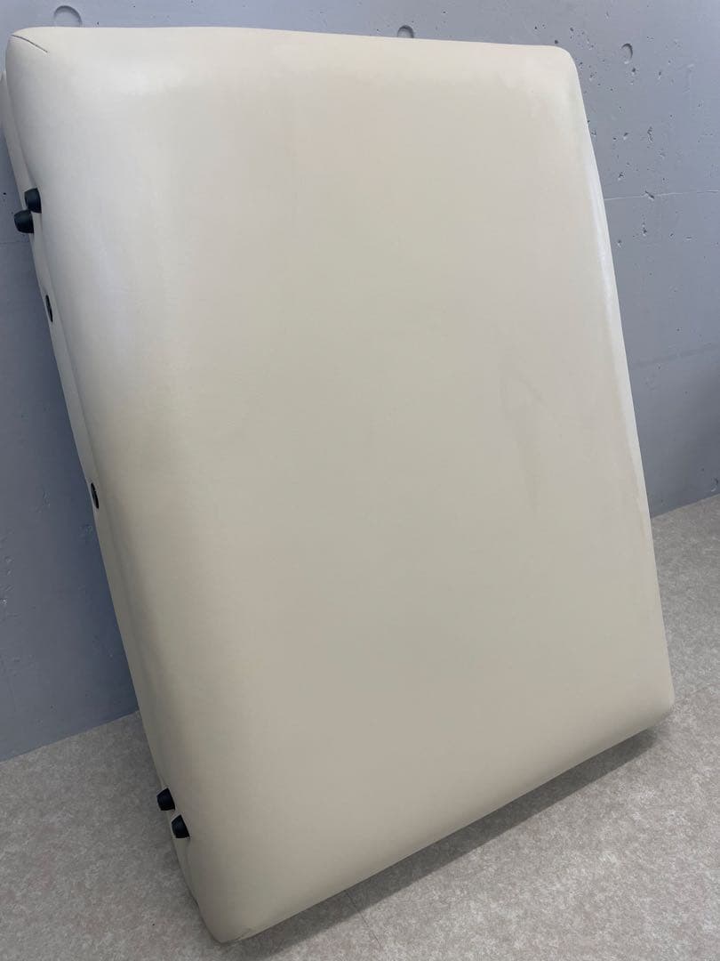 ETBELLA 折りたたみ施術ベッド