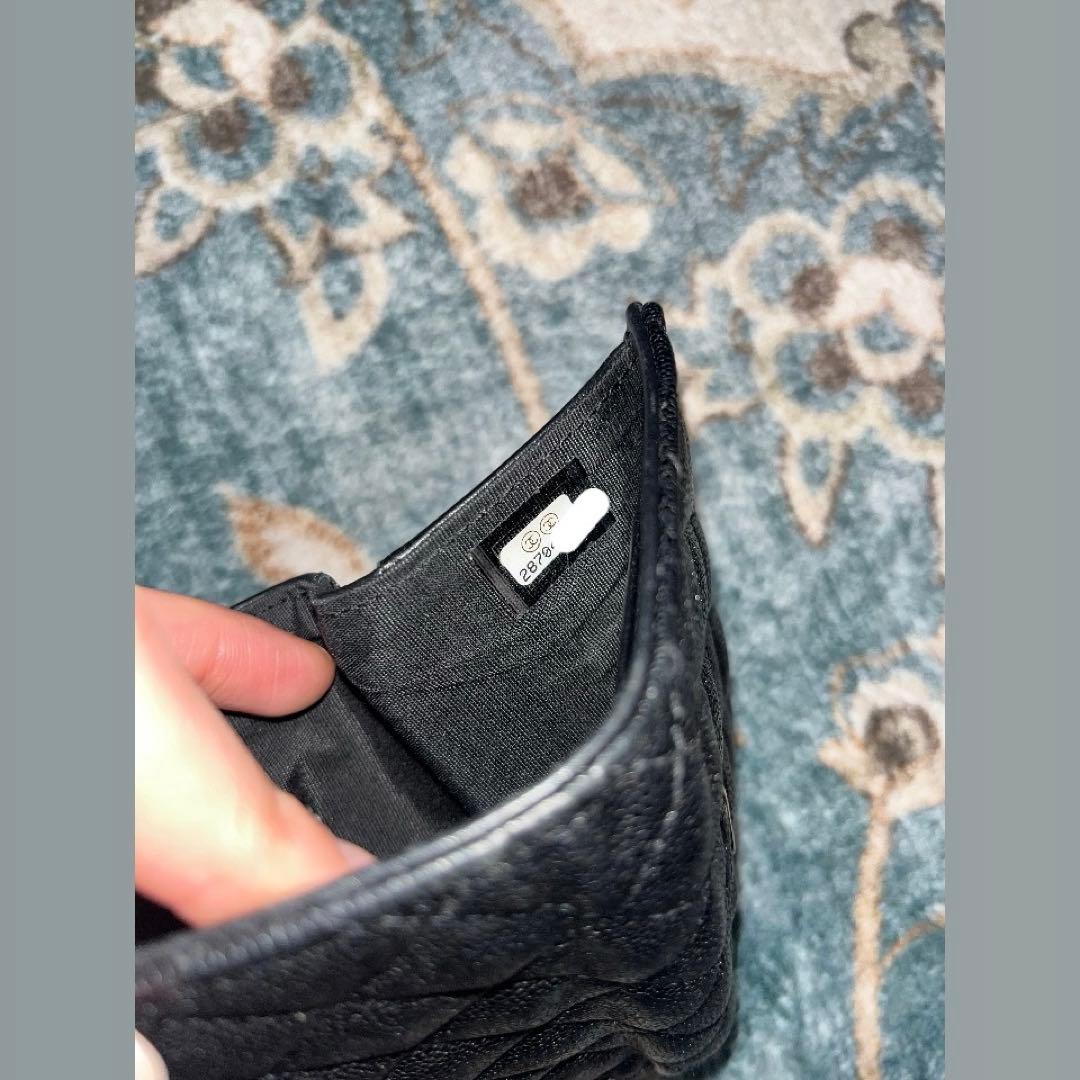 CHANELキャビアスキン三つ折り財布