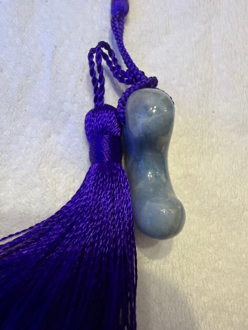 糸魚川翡翠‼️コン沢翡翠‼️青翡翠‼️勾玉‼️送料無料‼️