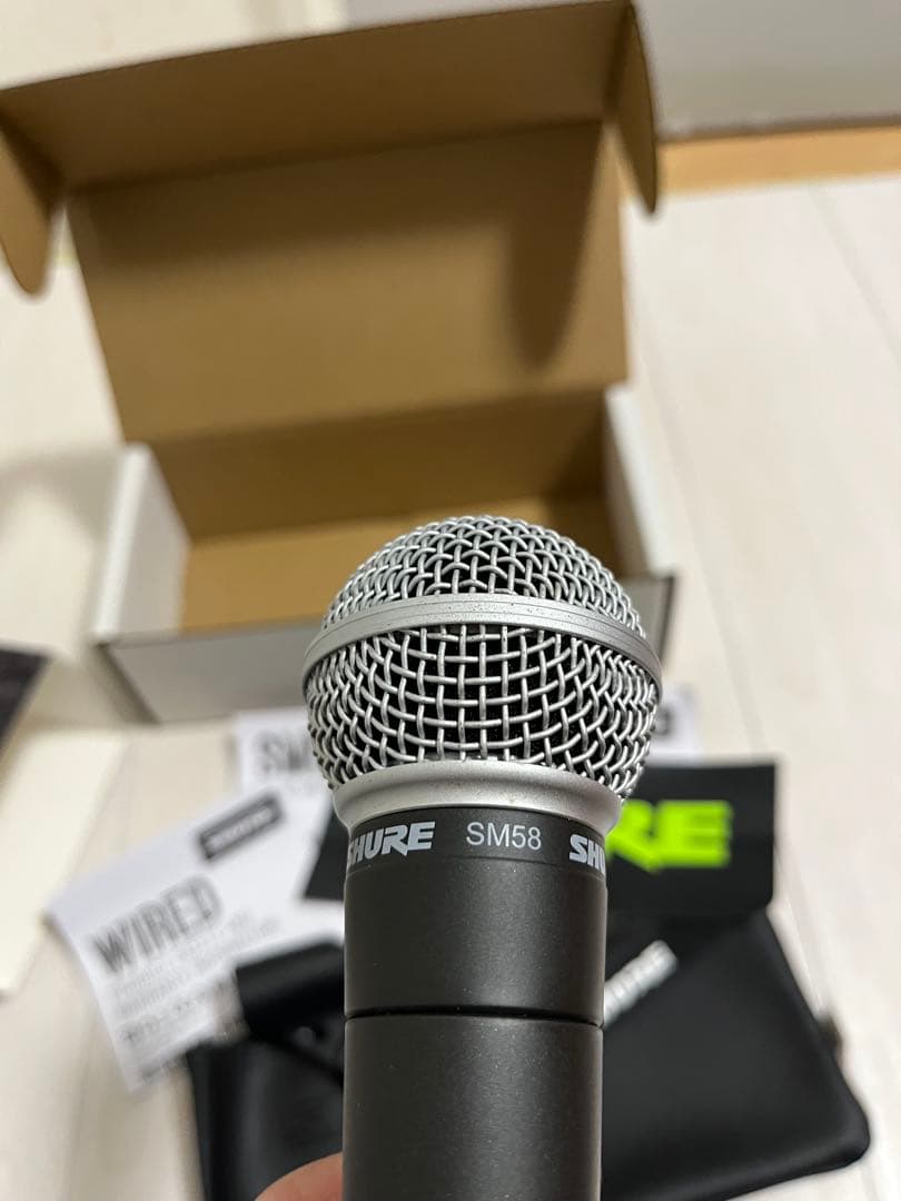 SHURE SM58 ダイナミックマイク スイッチ付き本体と付属品