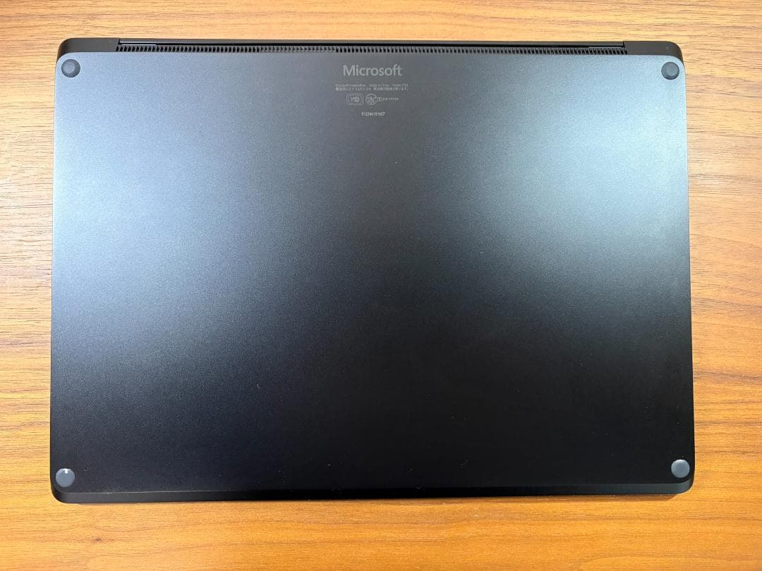 Microsoft Surface Laptop2 Officeあり