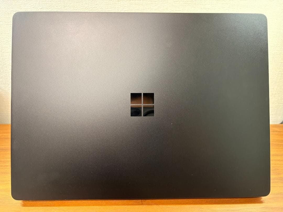Microsoft Surface Laptop2 Officeあり