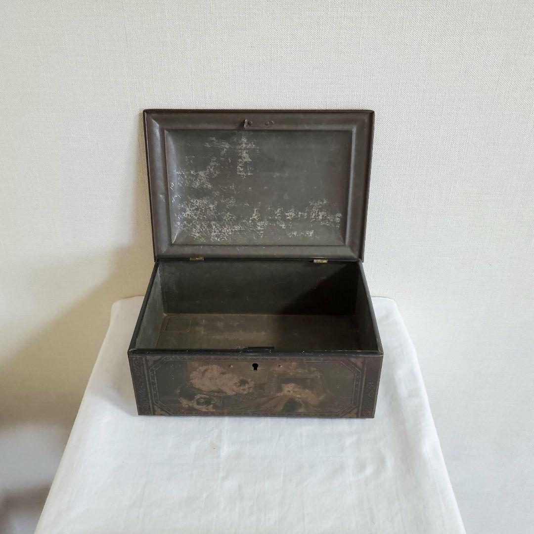 アンティーク　ネコの缶