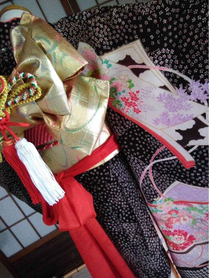 みのみのです。5歳から7歳向け・正絹・ちりめん地のお着物セット