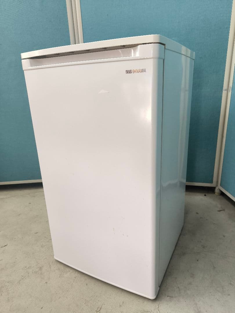 2022年製　アイリスオーヤマ 冷凍庫 60L ホワイト IUSD-6B-W