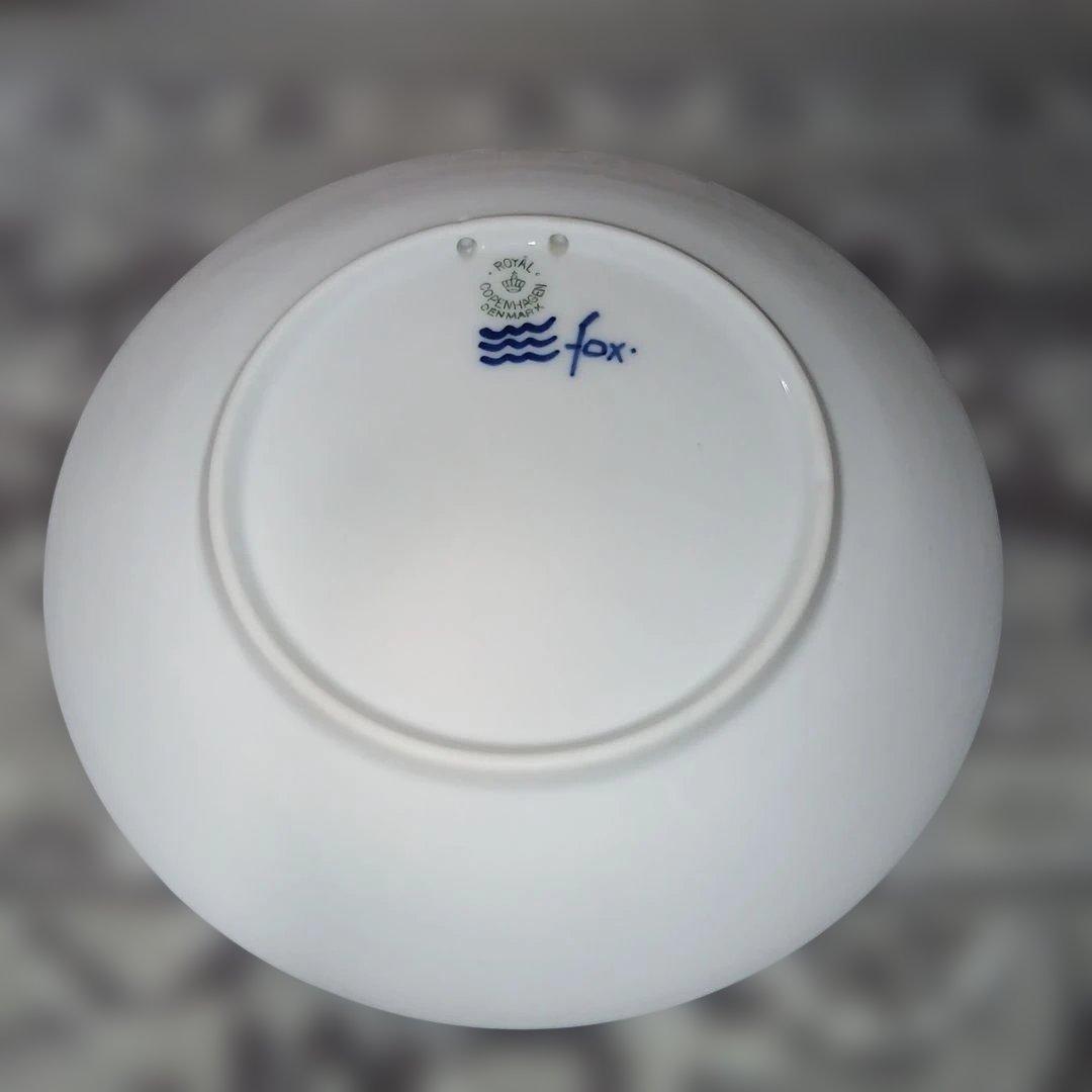 ロイヤルコペンハーゲン1938年イヤープレート 「ウスタラースの半円形の教会」