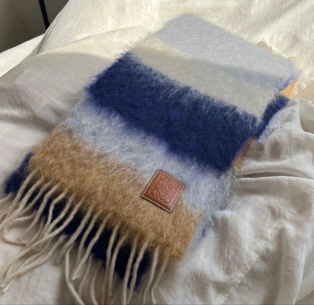 LOEWE マフラー　美品　最終値下げ　1/23まで