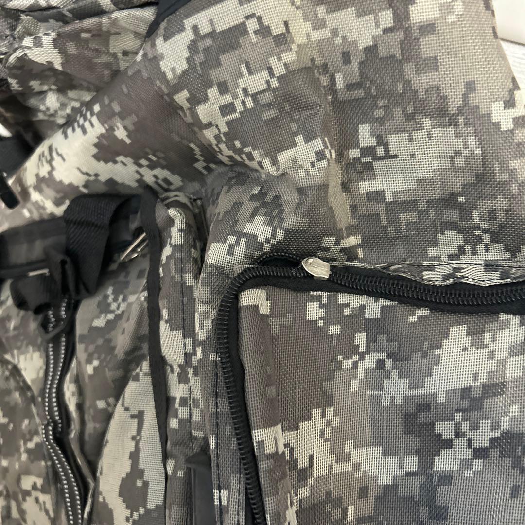 【値下げ！】【新品未使用、送料無料】迷彩ミリタリーリュック　グレー　約70cm