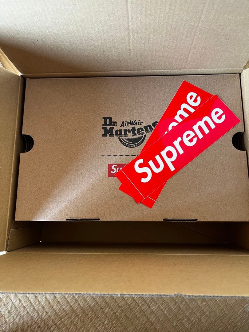 Supreme × Dr.Martens Skull 3-Eye 28cm