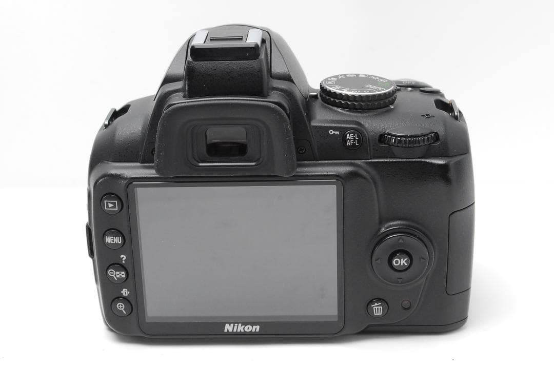 【美品】Nikon D3000　スマホ転送　手振れ補正　安心のレンズフード付