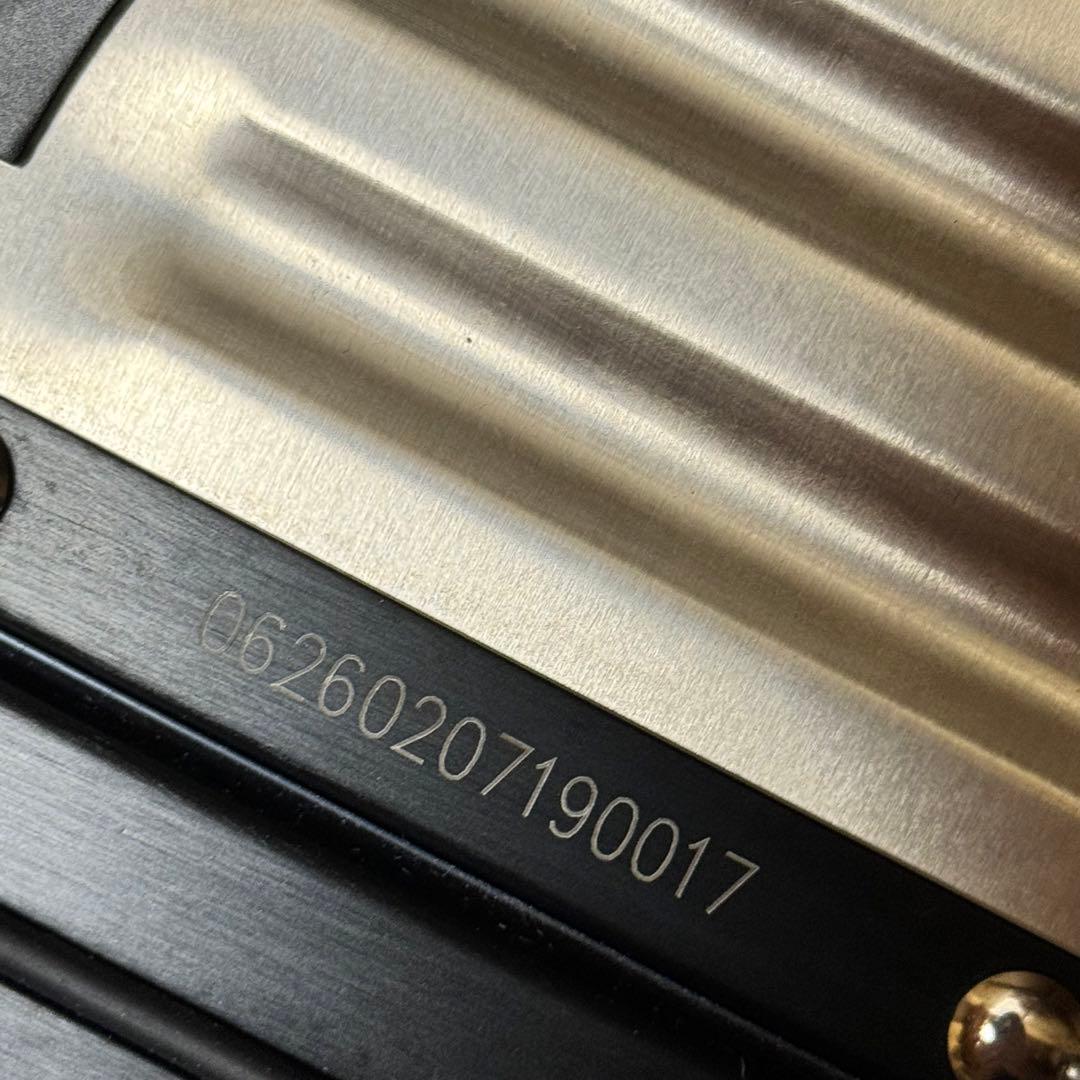 未使用品✨LANZZO ランツォ　スーツケース　Norman ゴールド　アルミ