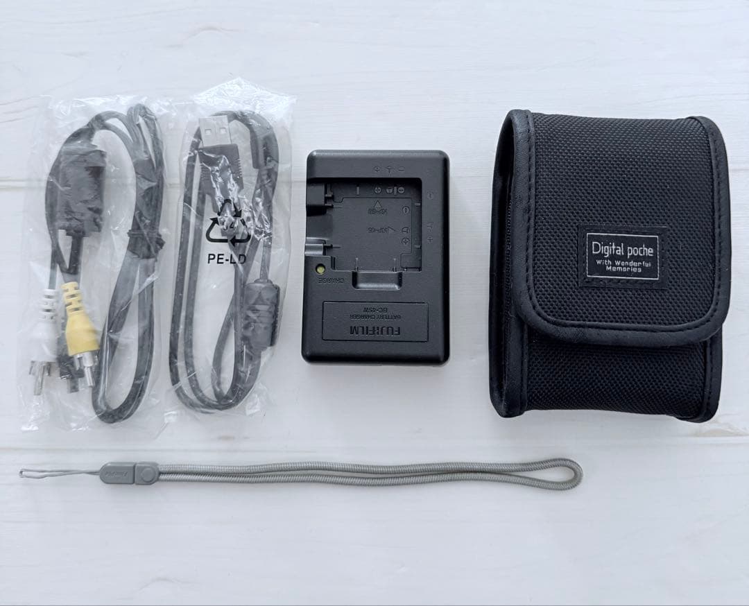 富士フィル　FUJIFILM FINEPIX F70 EXR