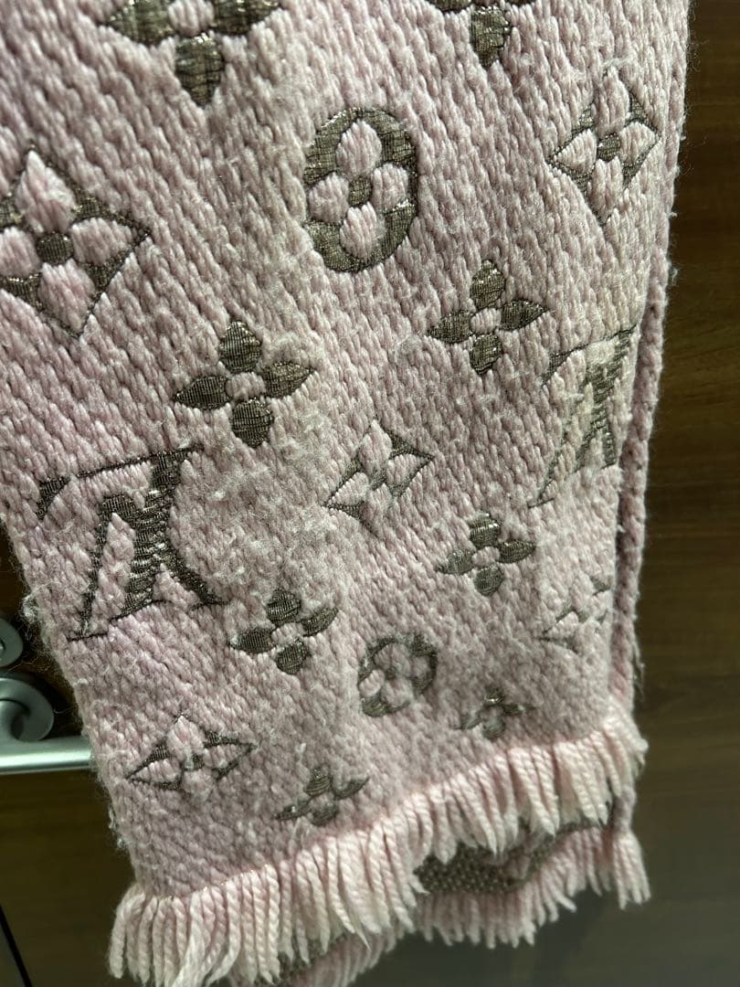 Louis Vuitton ロゴ入りマフラー ピンク