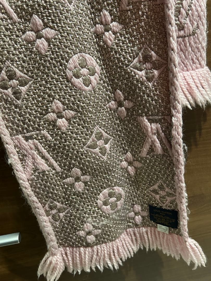 Louis Vuitton ロゴ入りマフラー ピンク