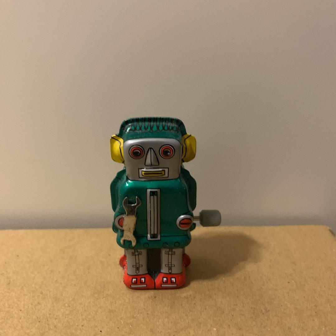 ブリキのロボット