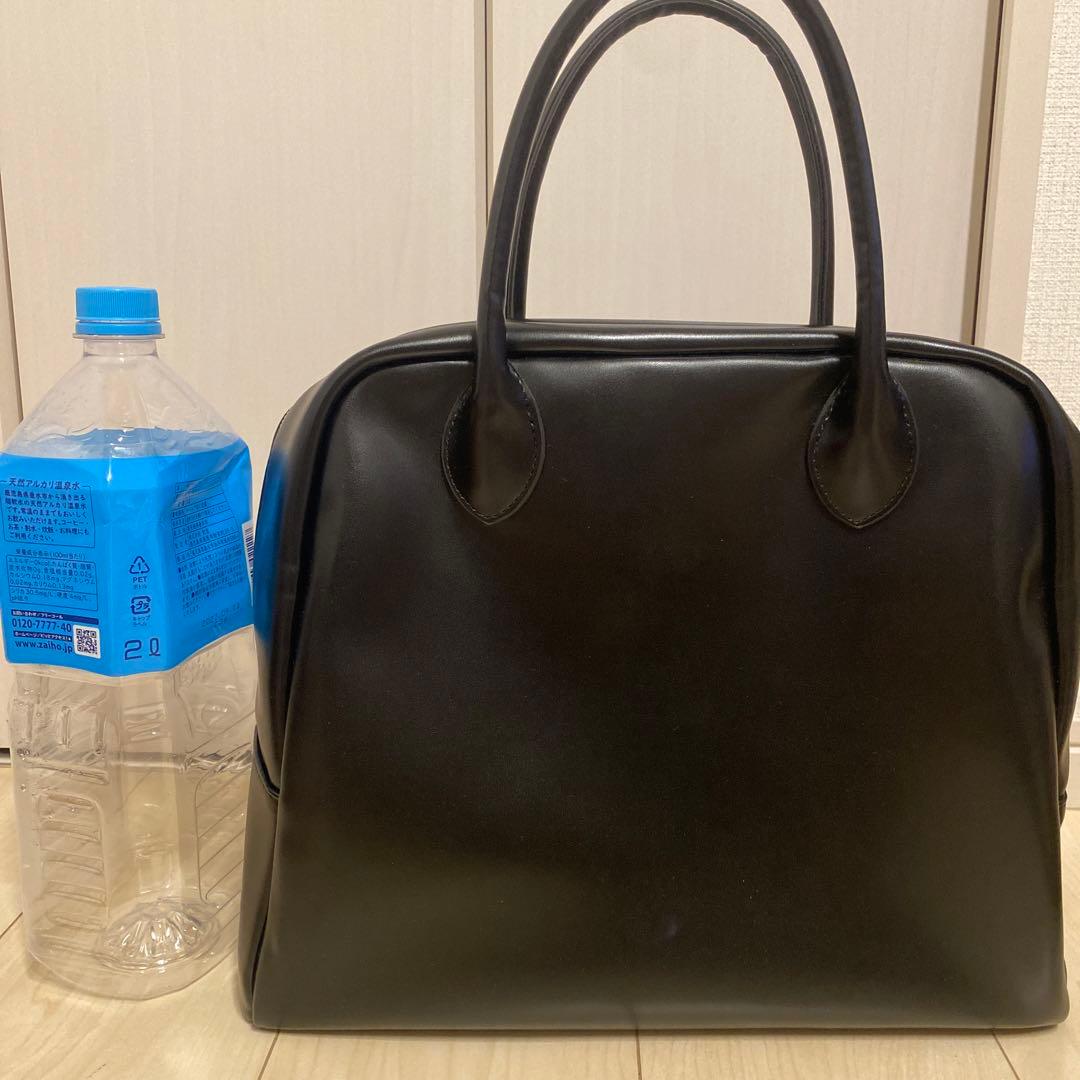 美品　黒のボストンバッグ