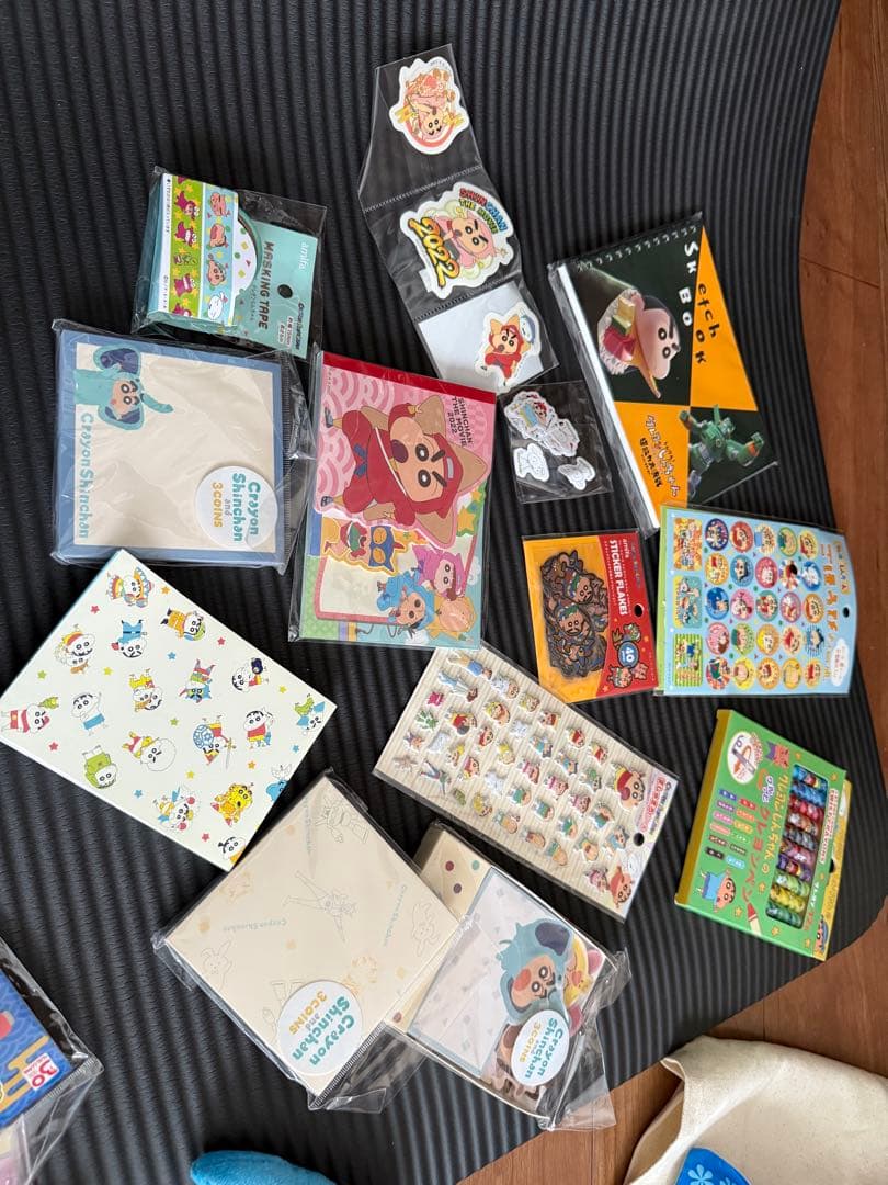 クレヨンしんちゃん フィギュアと雑貨セット　まとめ売り