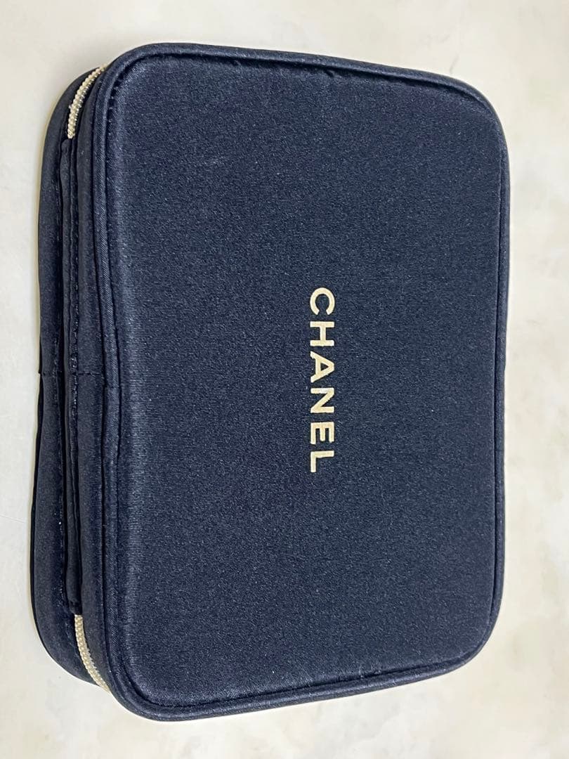 ⓶CHANEL レ ミニ ドゥ シャネル　ブラシ６本セット＆ポーチ　新品未使用品