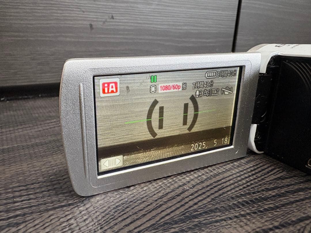 Panasonic HC-V520M ビデオカメラ 本体、追加バッテリーパック付