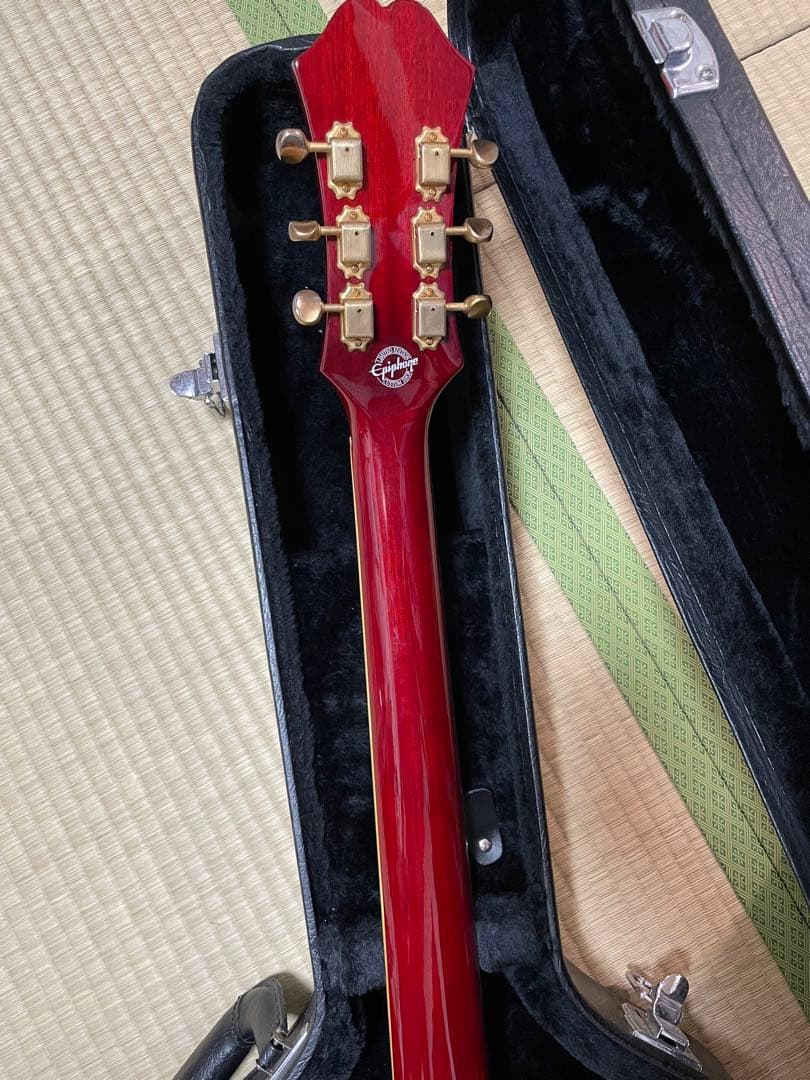 ギター epiphone riviera YEC