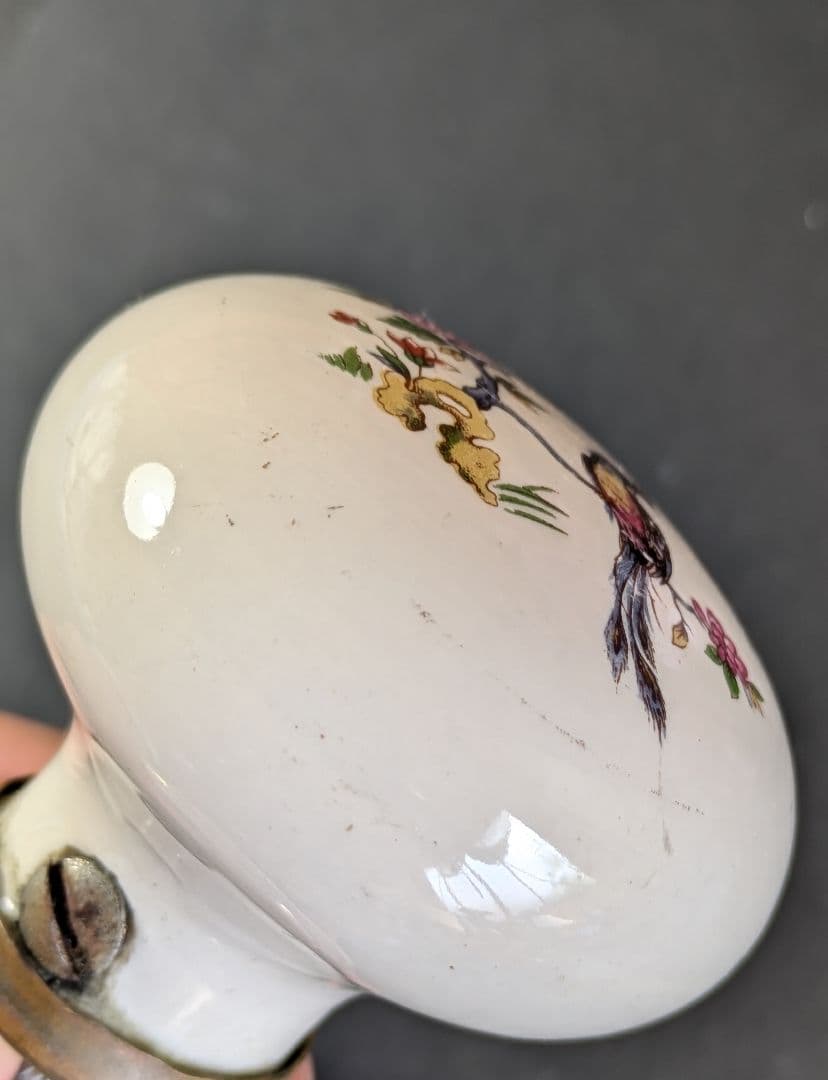 イギリス アンティーク 建材 ドアパーツ 陶器製 ドアノブ 握り玉 孔雀