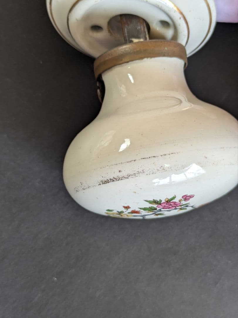 イギリス アンティーク 建材 ドアパーツ 陶器製 ドアノブ 握り玉 孔雀