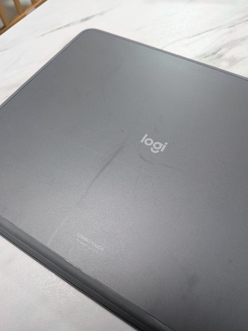 【美品】Combo Touch（iPad Air 13インチ M2用）