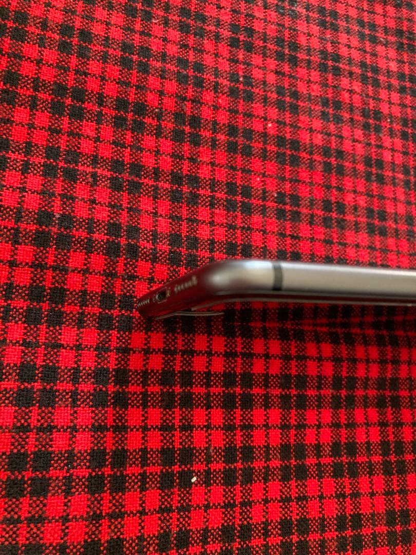 【美品】iPhone８　SIMフリー　64GB