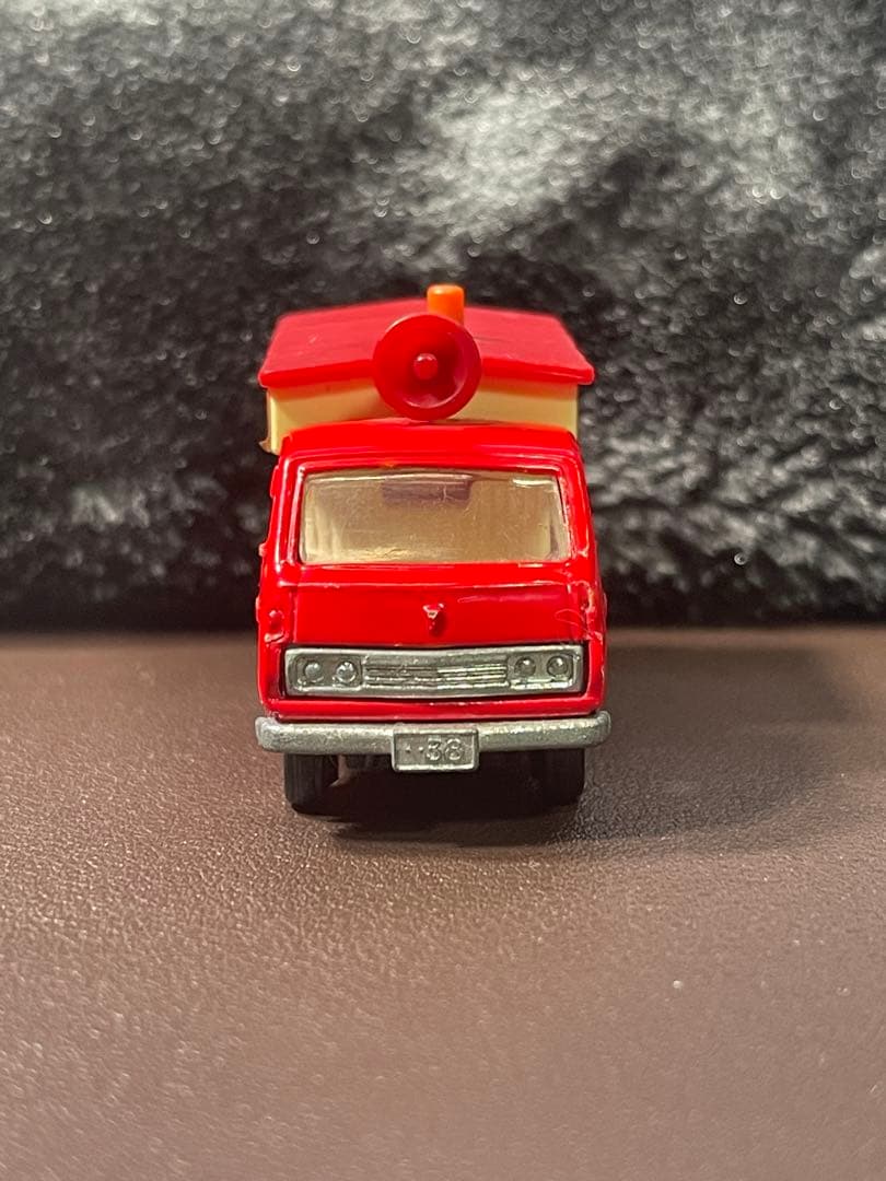 美品トミカ HIACE(ハイエース)石焼きいも仕様