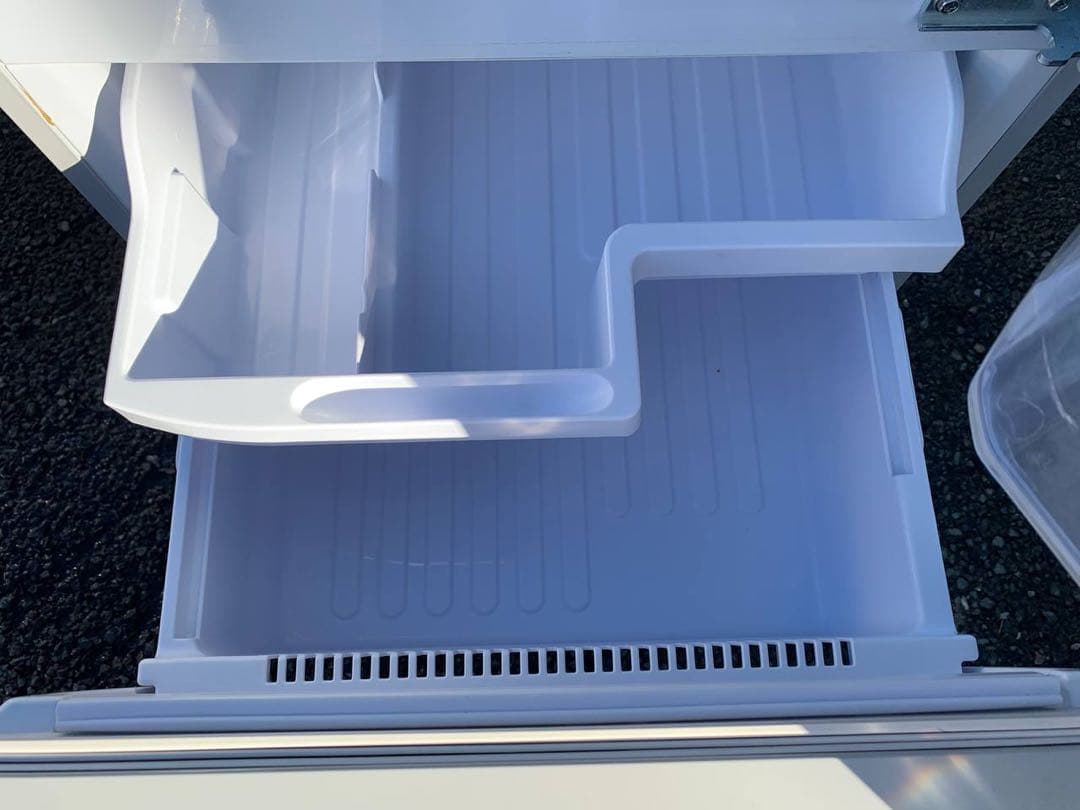 ①✅SHARPノンフロン冷凍冷蔵庫✅ ✅SJ-ES26Y-S✅送料設置無料