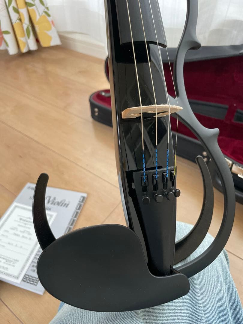ヤマハ　サイレントバイオリンYSV104、GEWAケース付