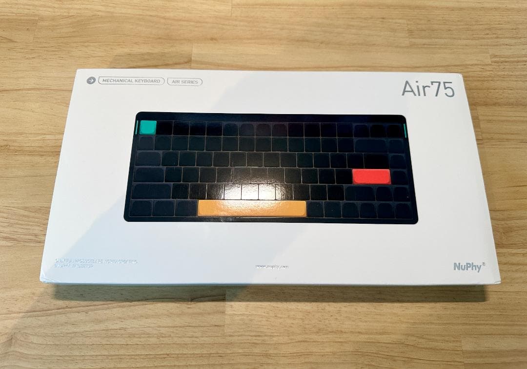 Nuphy Air75 V2 黒 Cowberry(45gf)軸