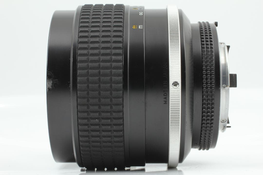 Nikon Ai-s Nikkor 85mm f/1.4 レンズ