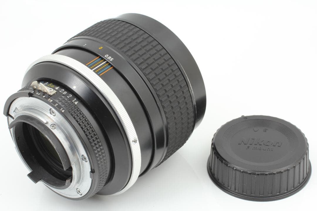 Nikon Ai-s Nikkor 85mm f/1.4 レンズ