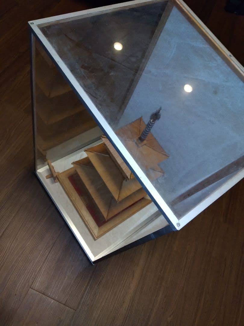 木製 薬師寺東塔模型 専用ケース付き 完成品