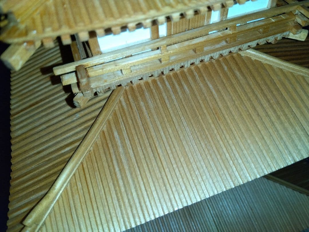 木製 薬師寺東塔模型 専用ケース付き 完成品