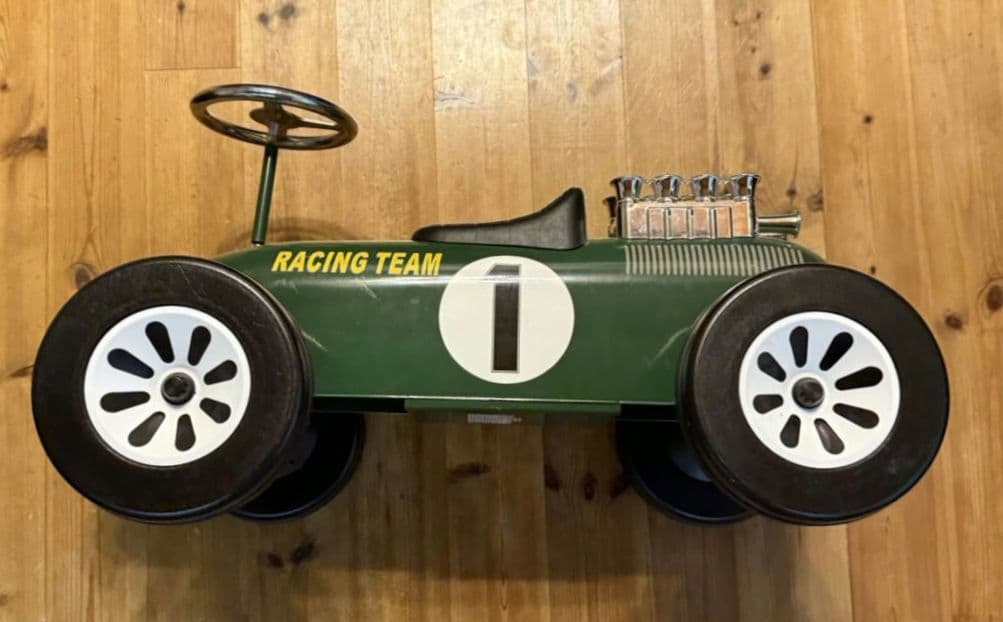 アルタバーク V8レトロレーサー