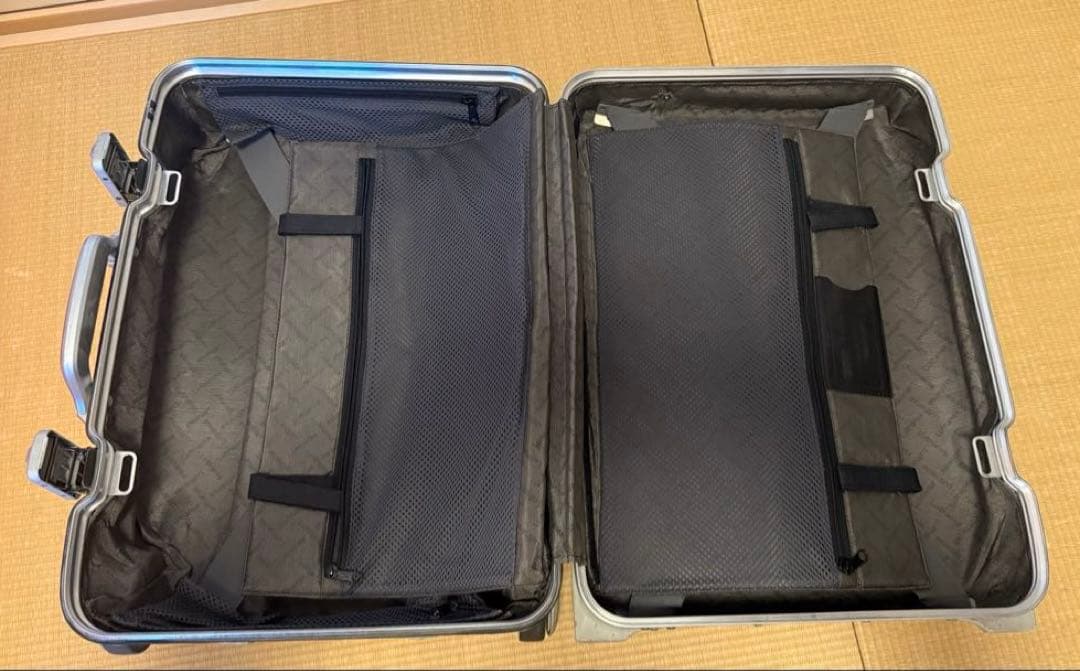 リモワ 919.52『Lufthansa』 廃盤2輪 キャビン・トロリー 35L