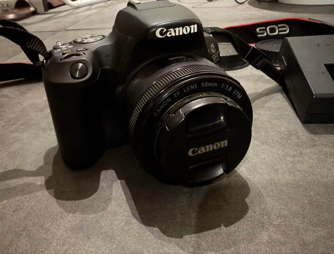 Canon EOS kiss x9 ダブルレンズ