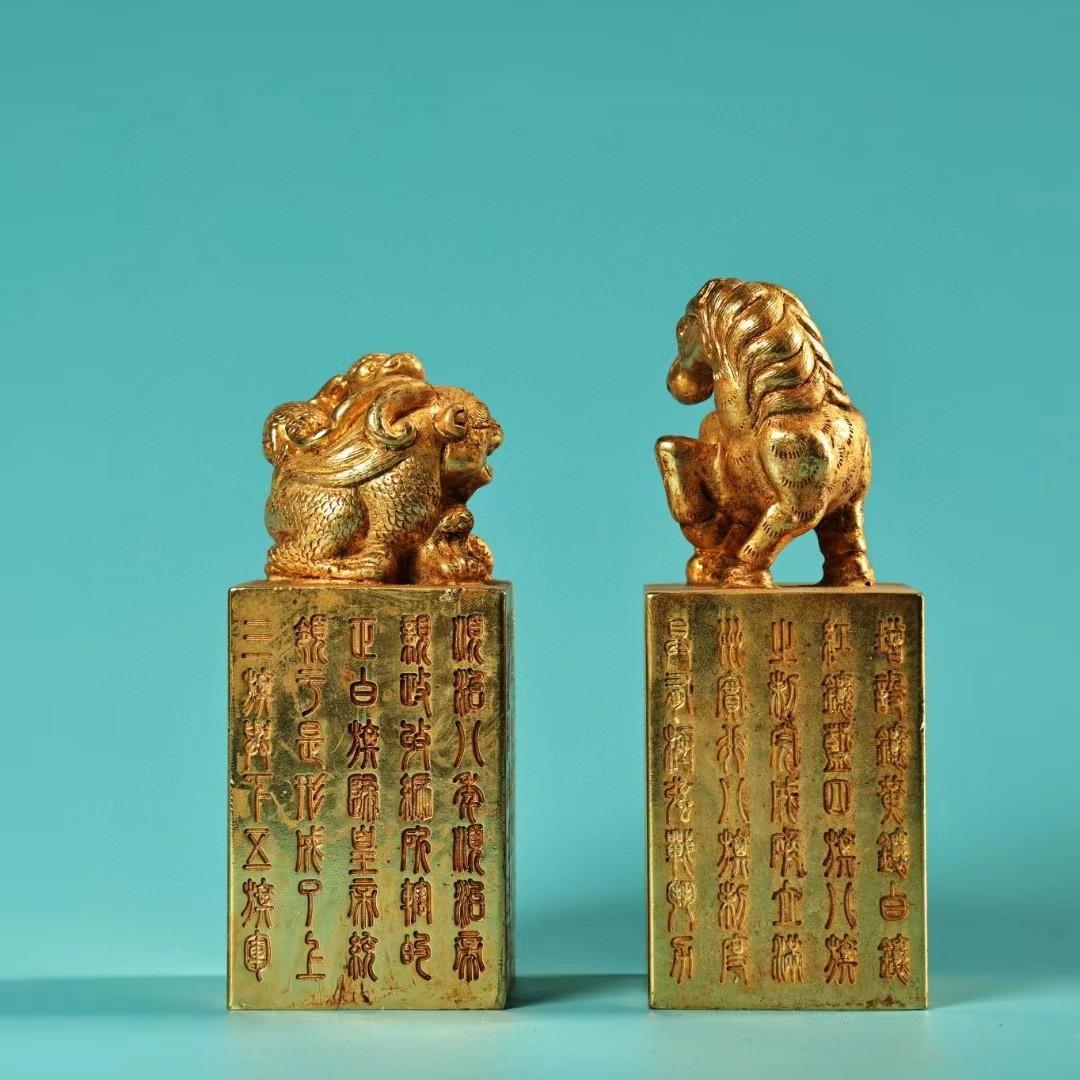 中国古美術・旧蔵鎏金の獣印鑑セット・純銅製・高浮彫・置物・書道具・文房具・風水