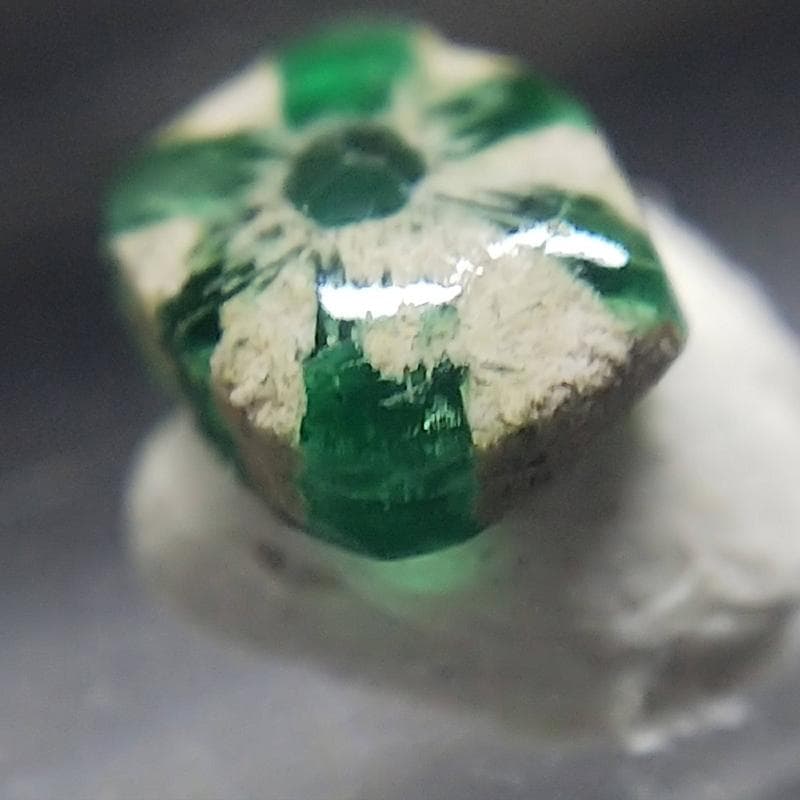 272 トラピッチェエメラルド コロンビア