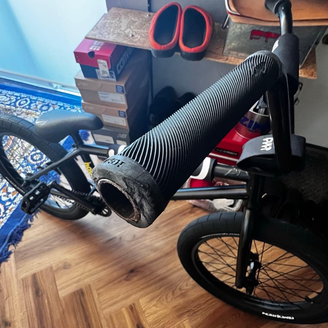 BMX 20インチcult完成車　美品(2022年納車)