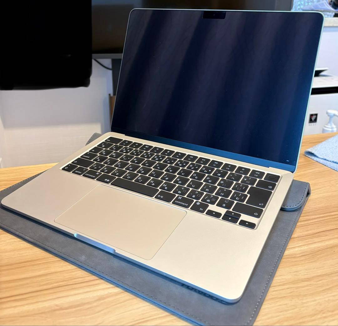 Apple MacBook Air M2 2022 スターライト