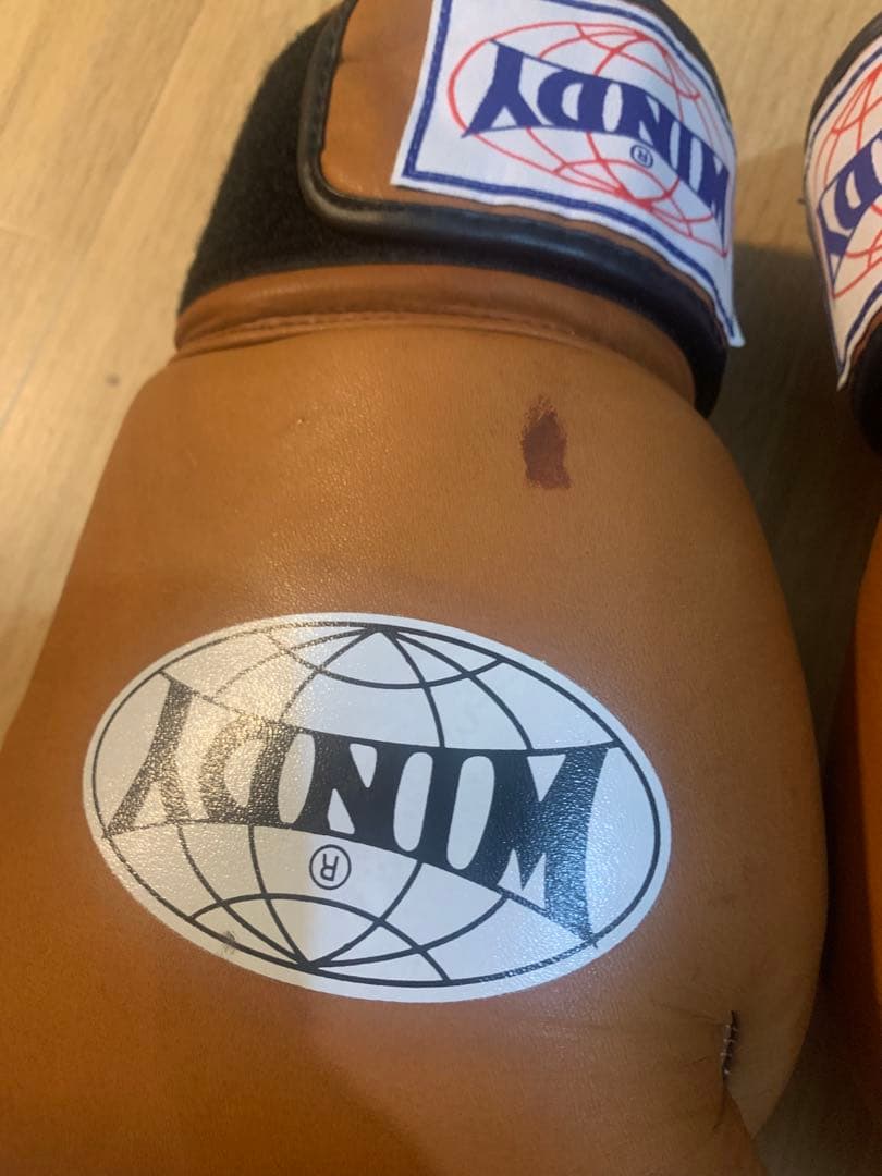 WINDY ボクシンググローブ 16 oz ブラウン